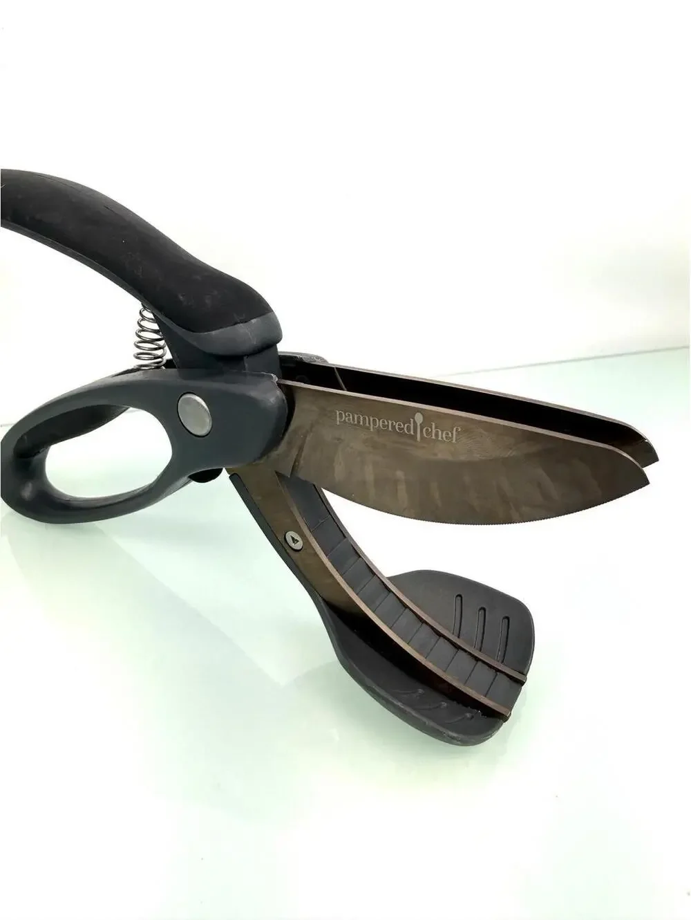 Pampered Chef Salad Chopper 2582 Black Stainless Steel Kitchen Shears